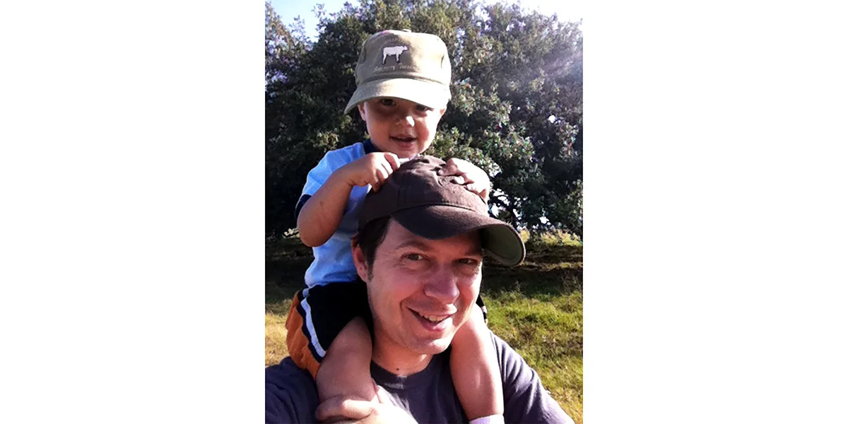 2bar_On Nathan's Shoulders.jpg