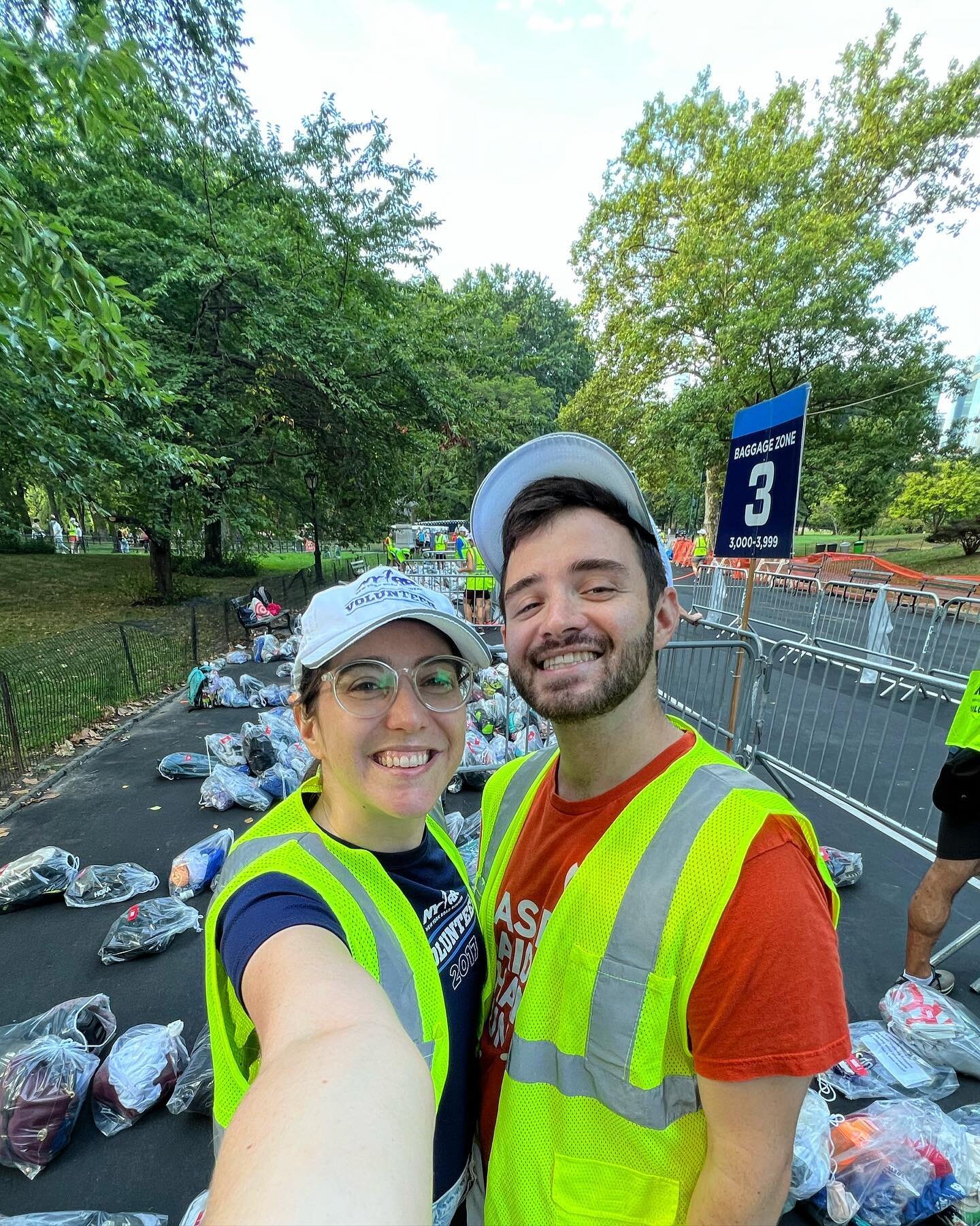 Bag check, reporting in for duty! 

Mike and I volunteered with @nyrr at Grete&rsquo;s gallop this morning.