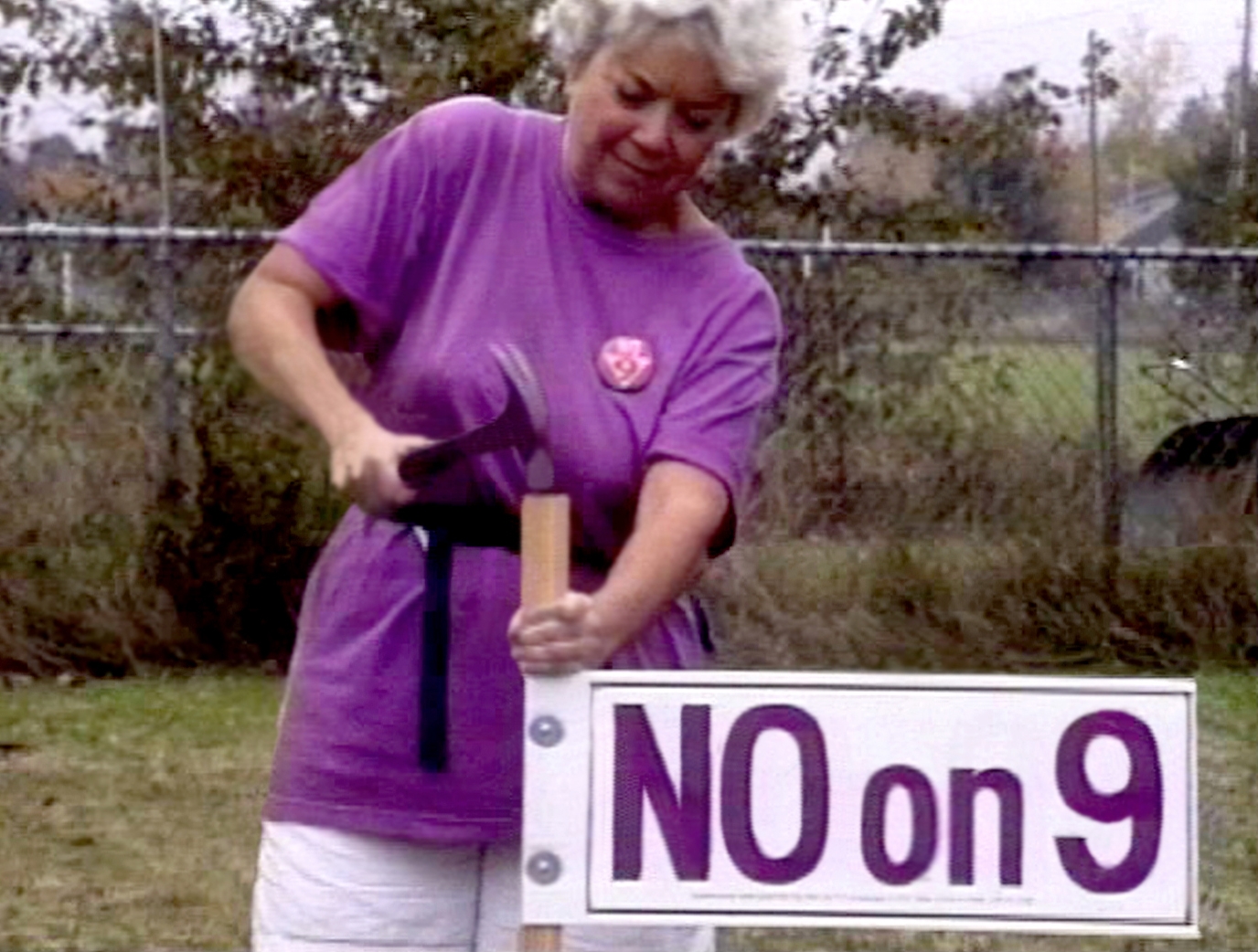 07-PoundingNoSIgn.jpg