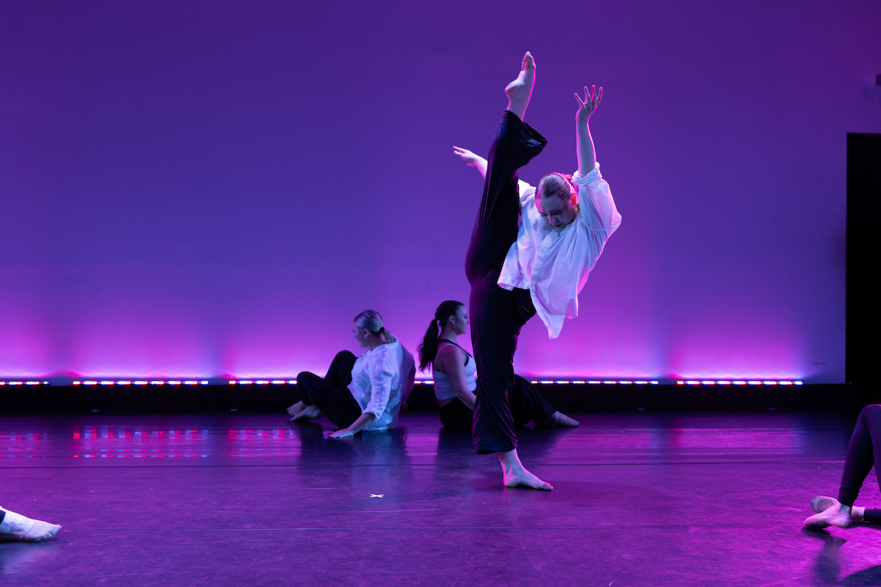 Adv Contemporary