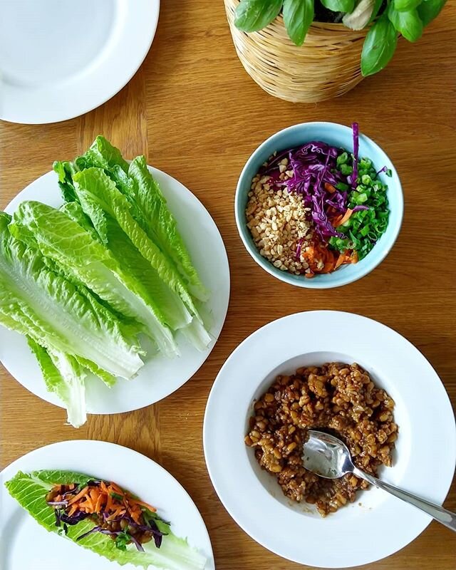 Looking for a quick lunch that's satisfying, good for you, and TASTY?! Look no further. All you need is a grain, lettuce, some toppings, and a sauce. Boom, lettuce wraps. 
Here I used some tempeh (fermented soy beans - don't be afraid of soy, the amo