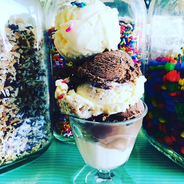 We are serving up some favs today - (try as a sundae or shake) -
Samoa Cookie
Mint Oreo
Strawberry
Salted Caramel
Cookie Monster 
Cookies-n-Cream
Vanilla
Fudgesicle 
Vegan Vanilla 
Vegan Toasted Coconut Chocolate Chip