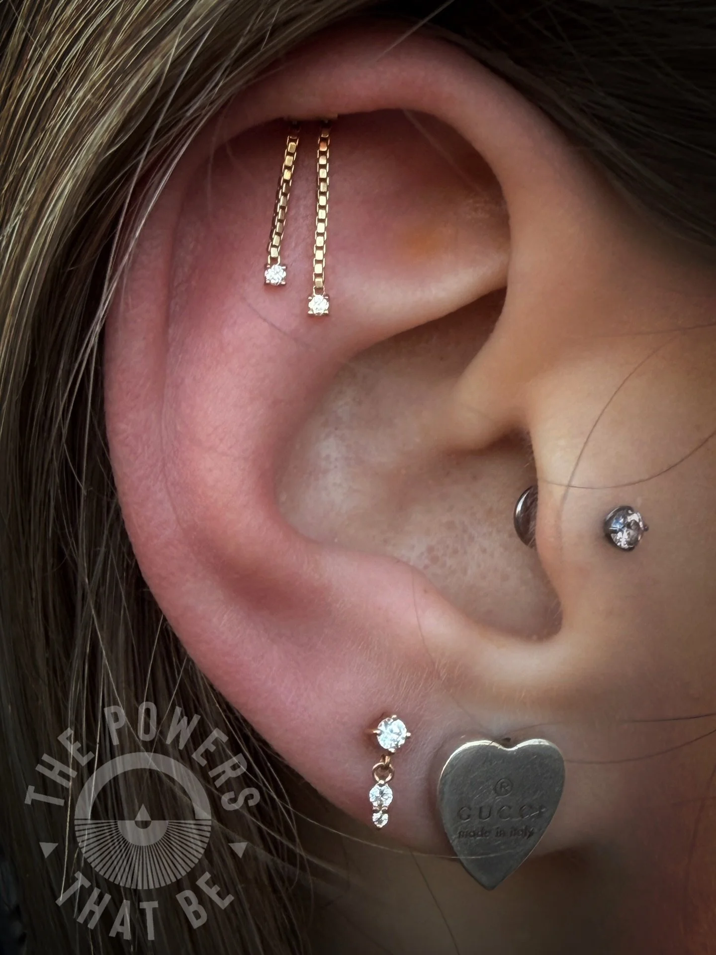 Have we mentioned how much we love pieces with movement in the last 24 hours? No? We&rsquo;ll let us remind you✨

We LOVE pieces with movement🤤 Lily came by to have us help her celebrate her 18th birthday with a new hidden helix and second lobe pier