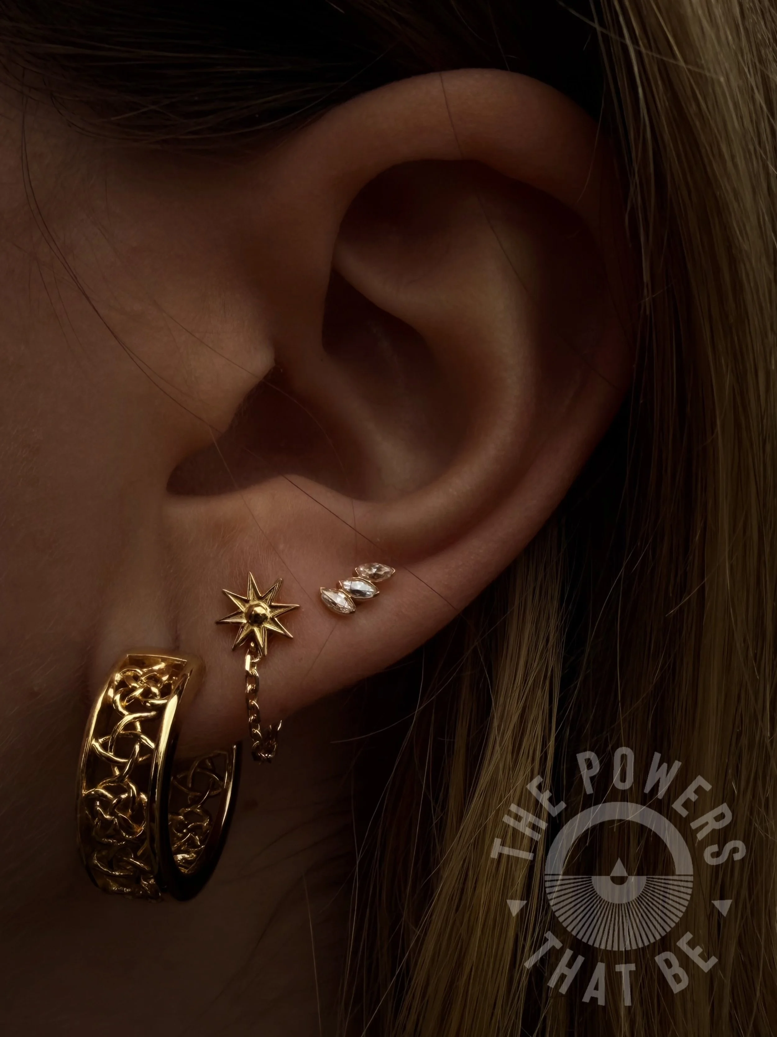 Sometimes we don&rsquo;t need to add new piercings to keep things fresh and fun, sometimes we just need some new jewelry✨

New second and third lobe jewelry with endless possibilities 🫶🏽 we loved using a chain to compliment the hoop in the first lo