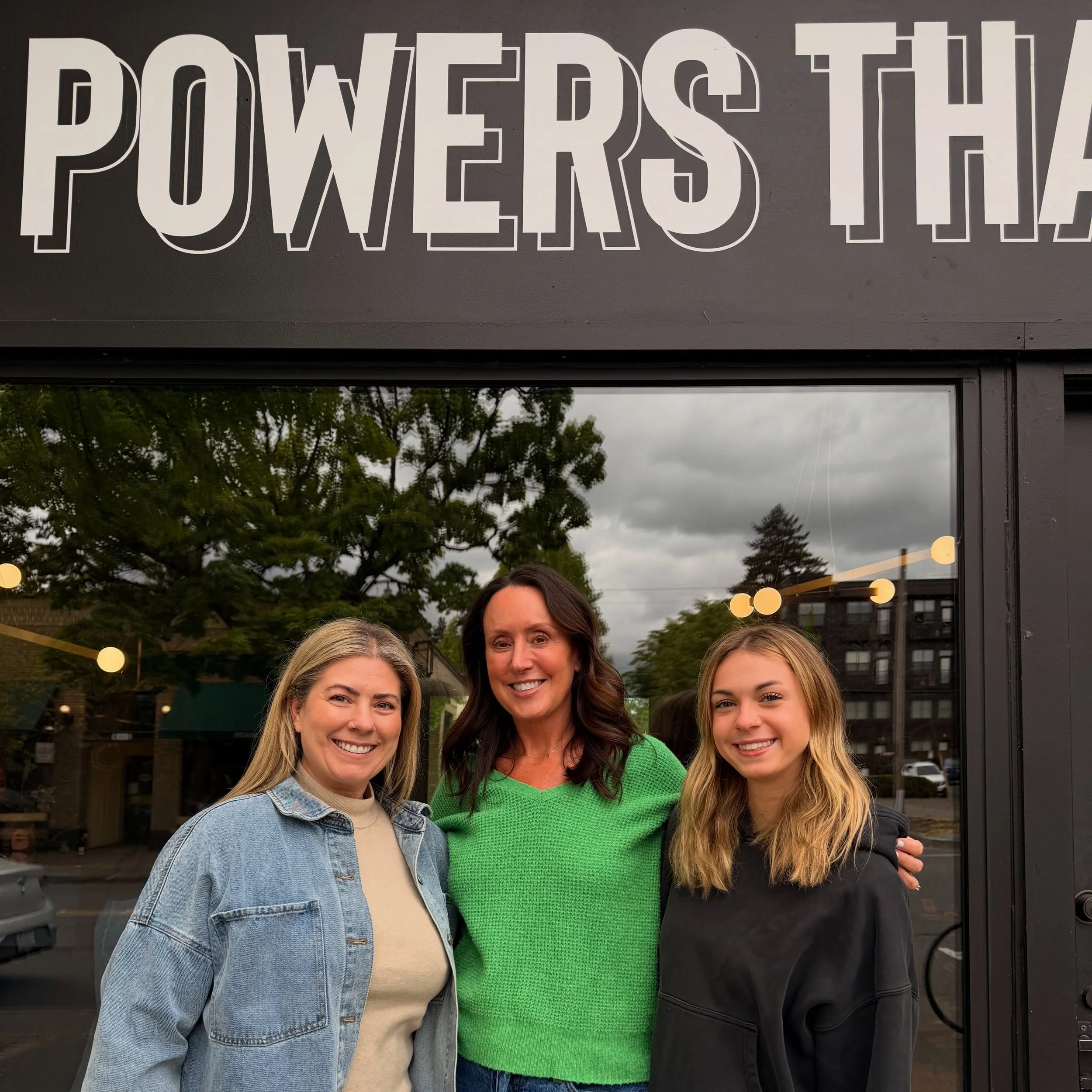 Friends that get pierced together🥰

We love seeing all the groups of old friends, new friends, family, and even folks that meet in the lobby of the studio while waiting for their services and support each other in their decisions and hyping each oth