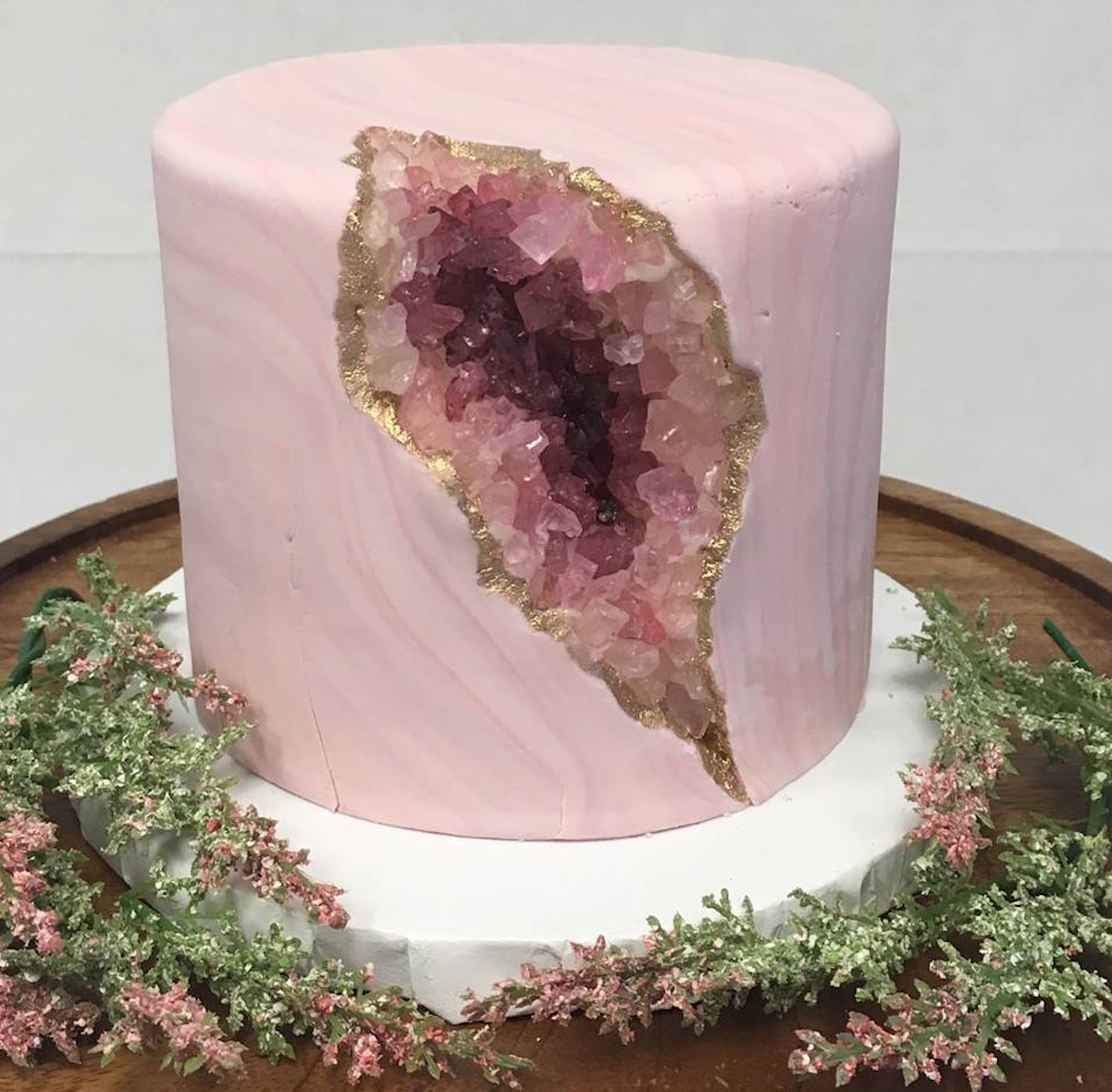 The now-infamous geode rock cake from Nadia Cakes. Image courtesy of the Facebook page of Nadia Cakes.