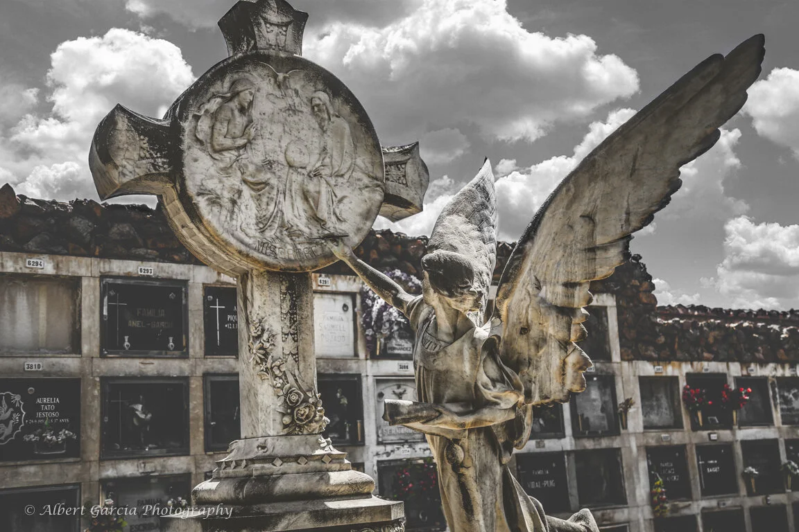 montjuic angel 2 low.jpg