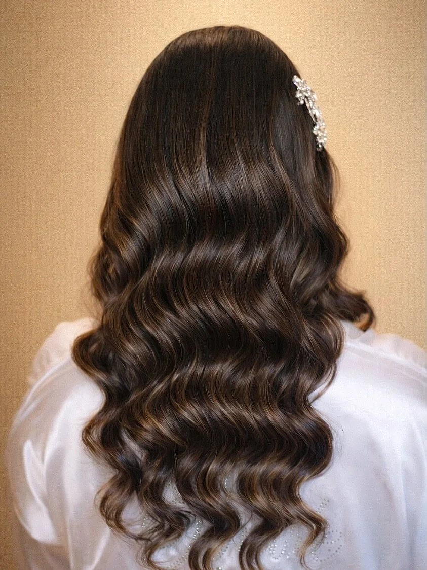 Bridal makeup &amp; hair by Mercedes 💍 
.
.
.
#makeup #hair #mua #makeupartist #hairstylist #beauty #glam #softglam #specialeventmakeup #specialeventhair #caledon #gta #caledonmakeupartist #mobilemakeupandhair #wedding #bridalmakeup #bridalhair #bri