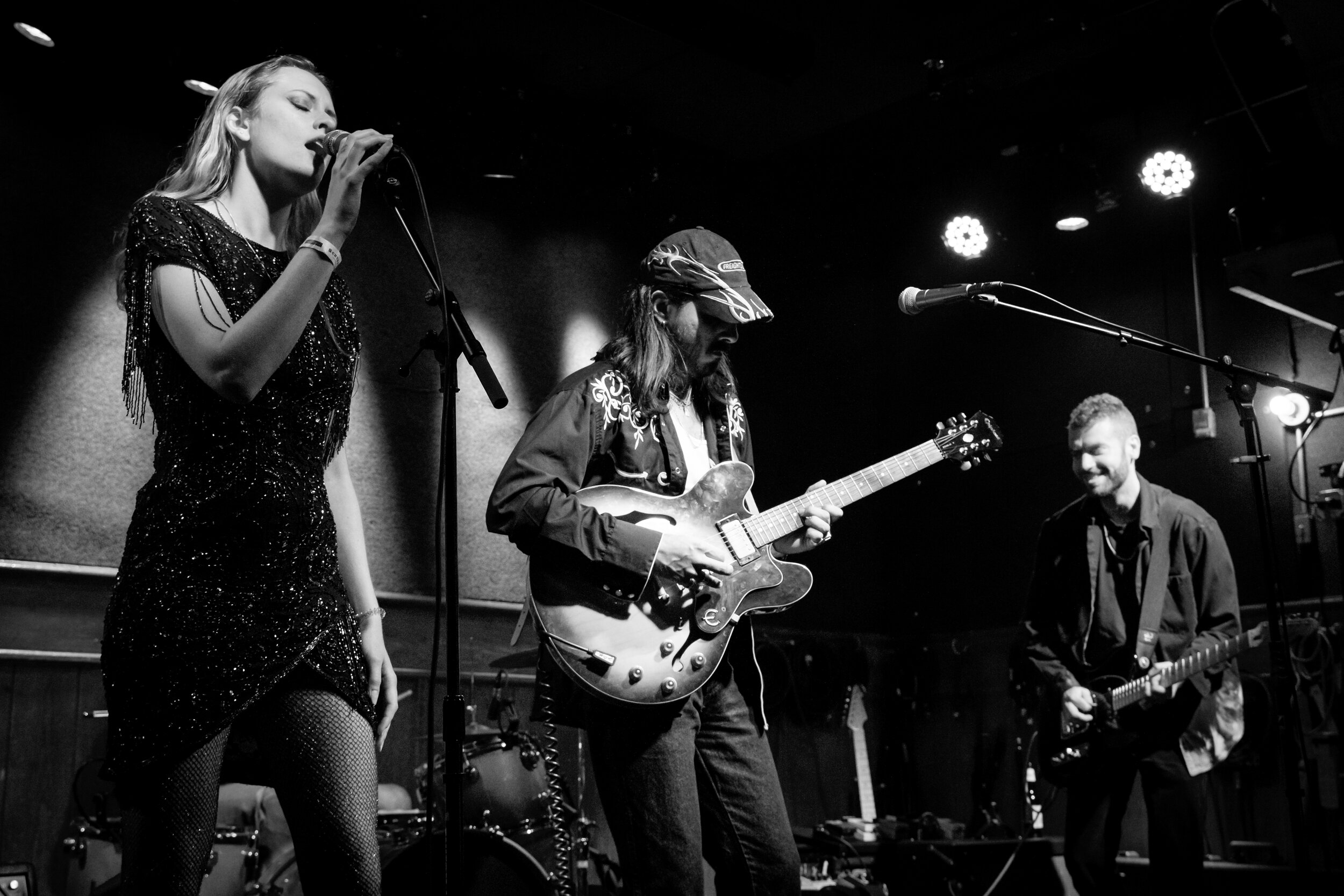 Revamped Gloss Coats performs at Schubas Tavern