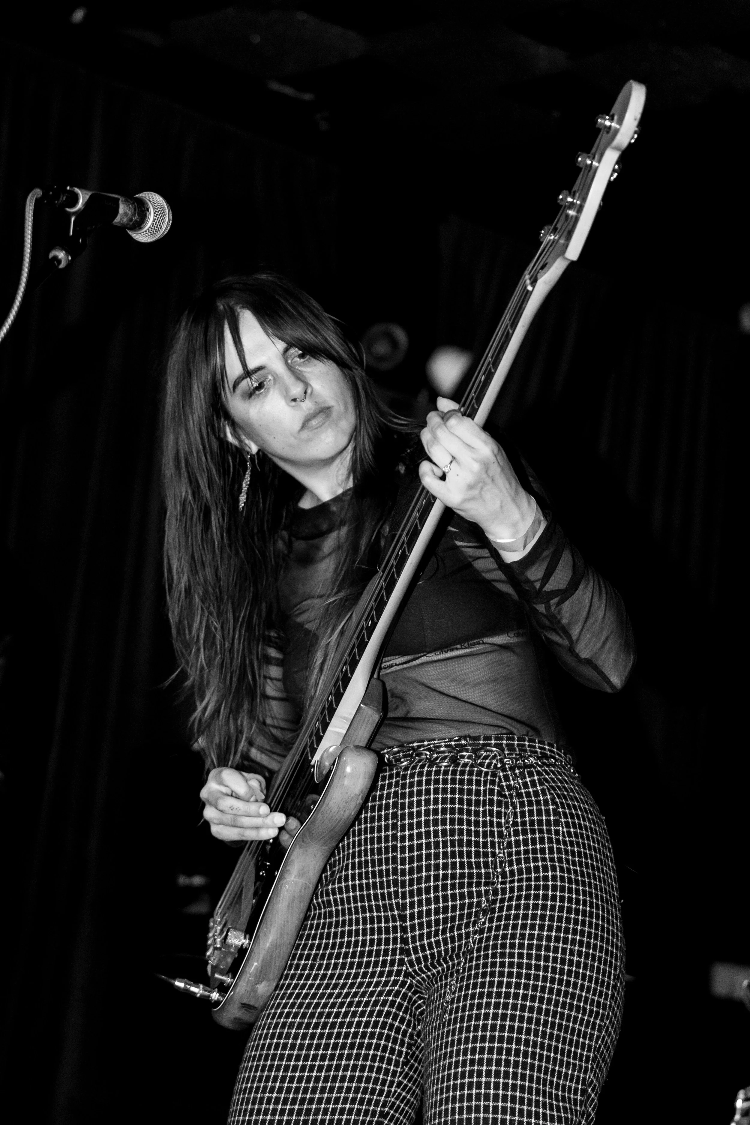 leggy bw-37.jpg