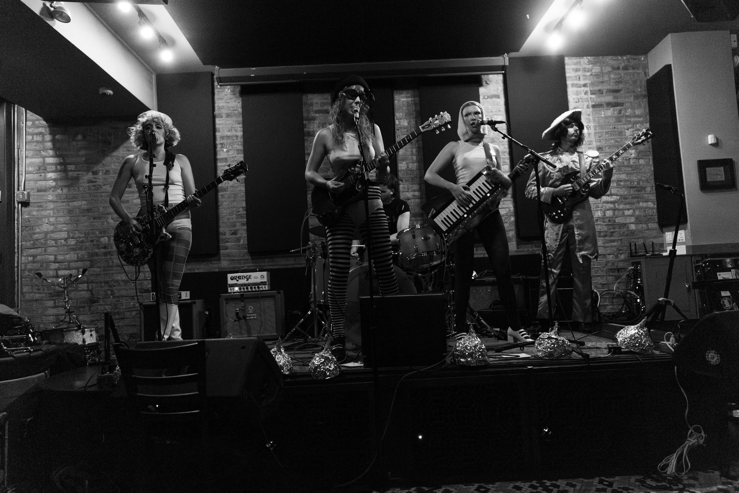 jett girls '25 GM BW-4.jpg