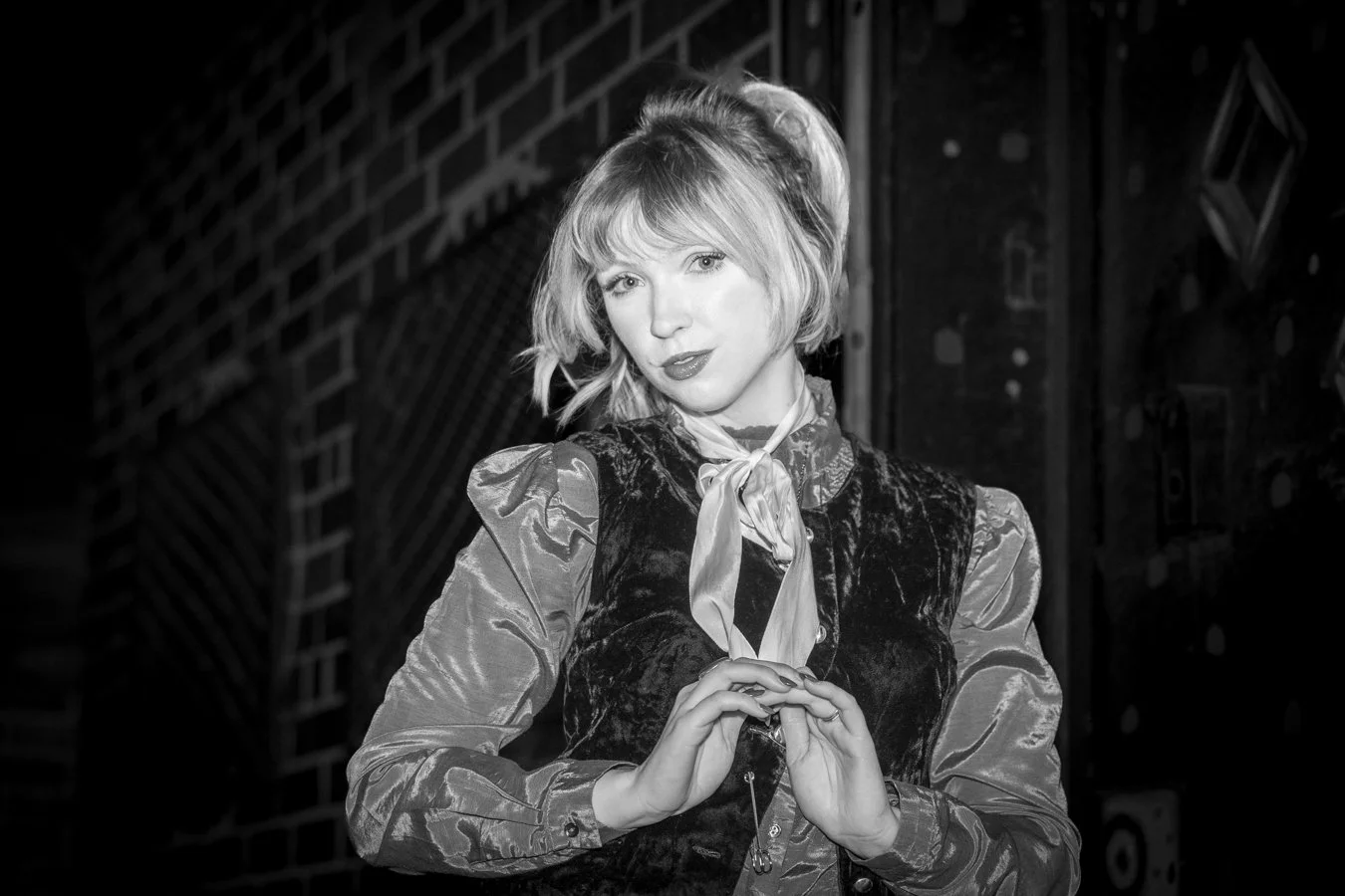 knee-his burlington bw-3.jpg