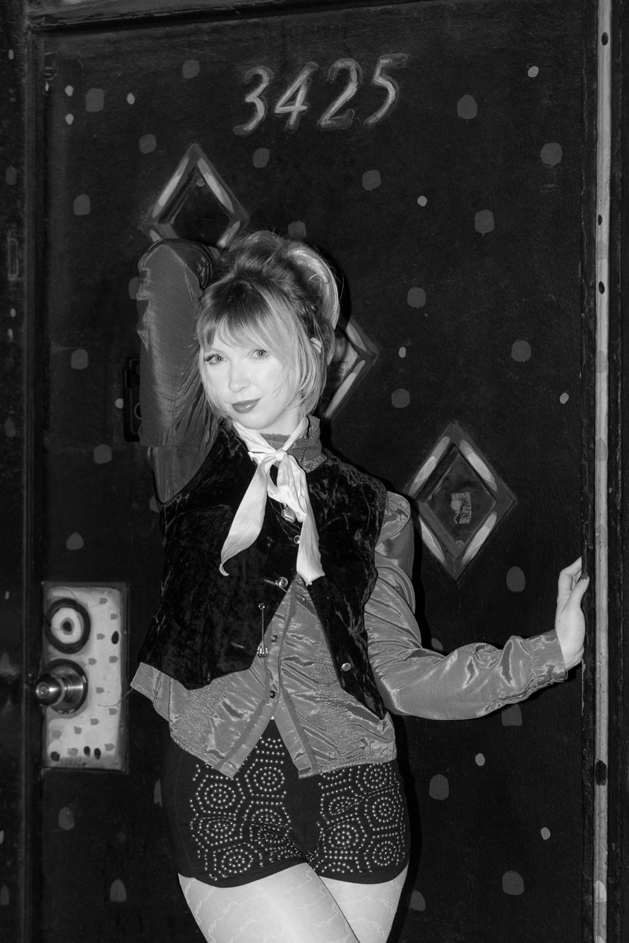 knee-his burlington bw-8.jpg