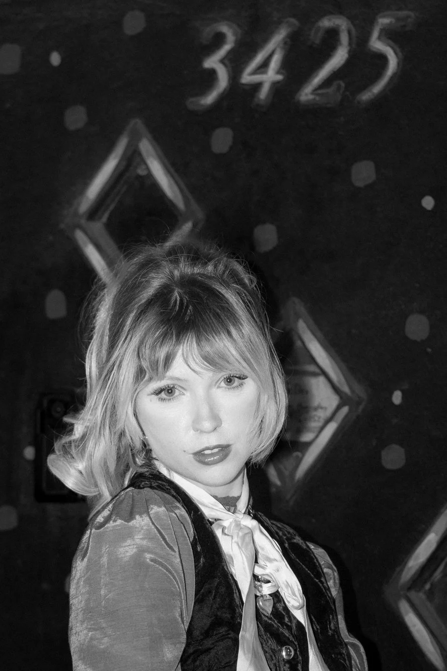 knee-his burlington bw-10.jpg