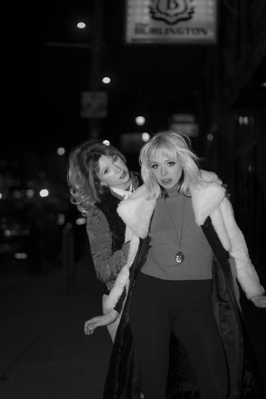 knee-his burlington bw-81.jpg