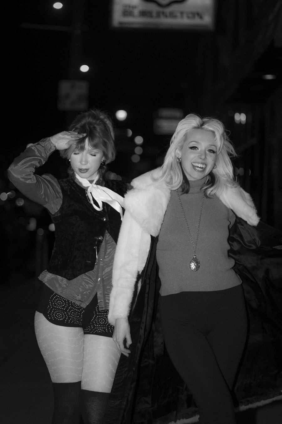 knee-his burlington bw-85.jpg