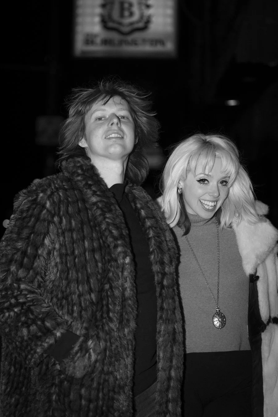 knee-his burlington bw-91.jpg