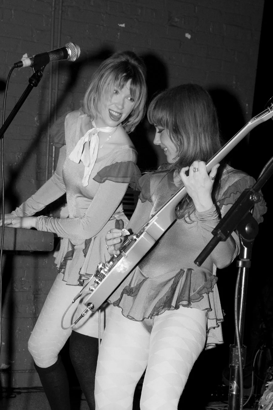 knee-his burlington bw-155.jpg