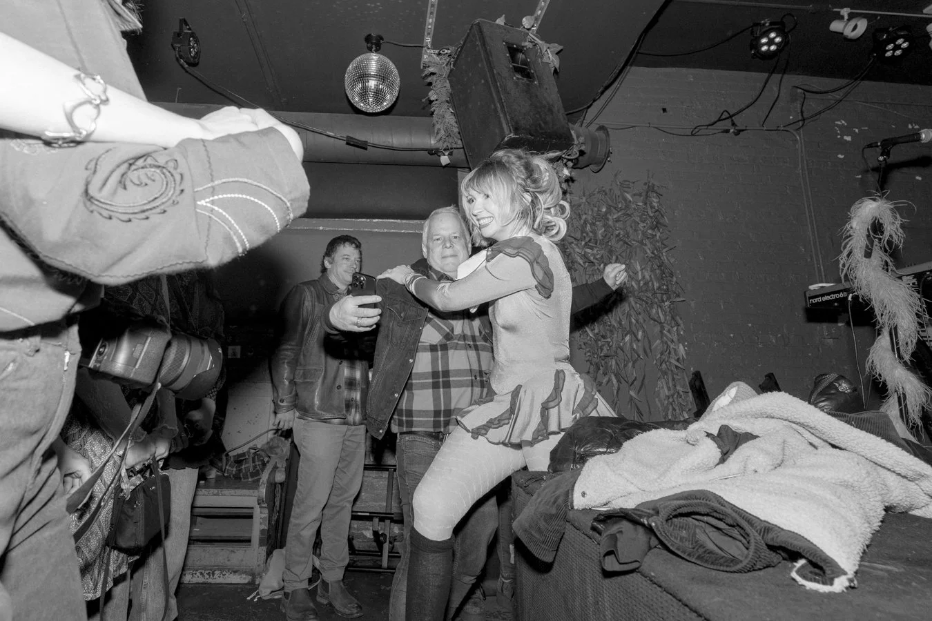 knee-his burlington bw-156.jpg