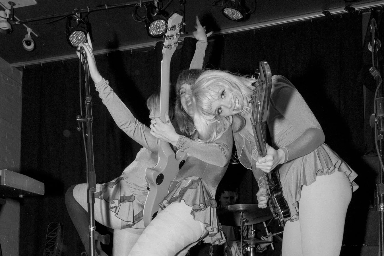 knee-his burlington bw-163.jpg