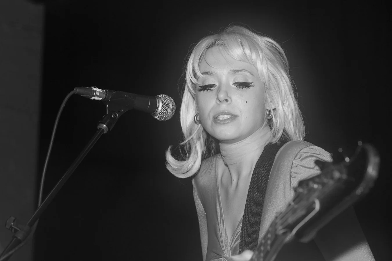 knee-his burlington bw-178.jpg