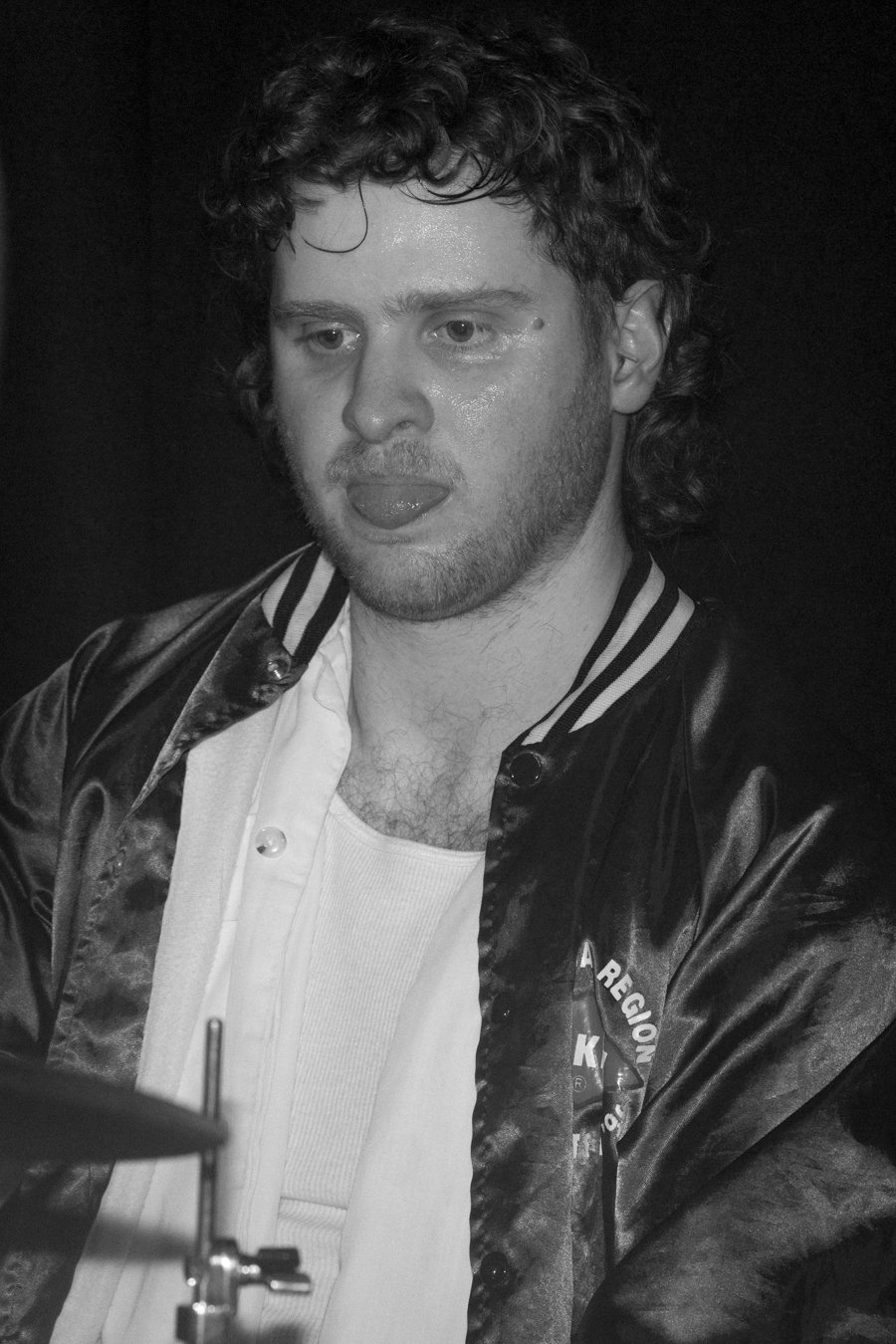 knee-his burlington bw-192.jpg