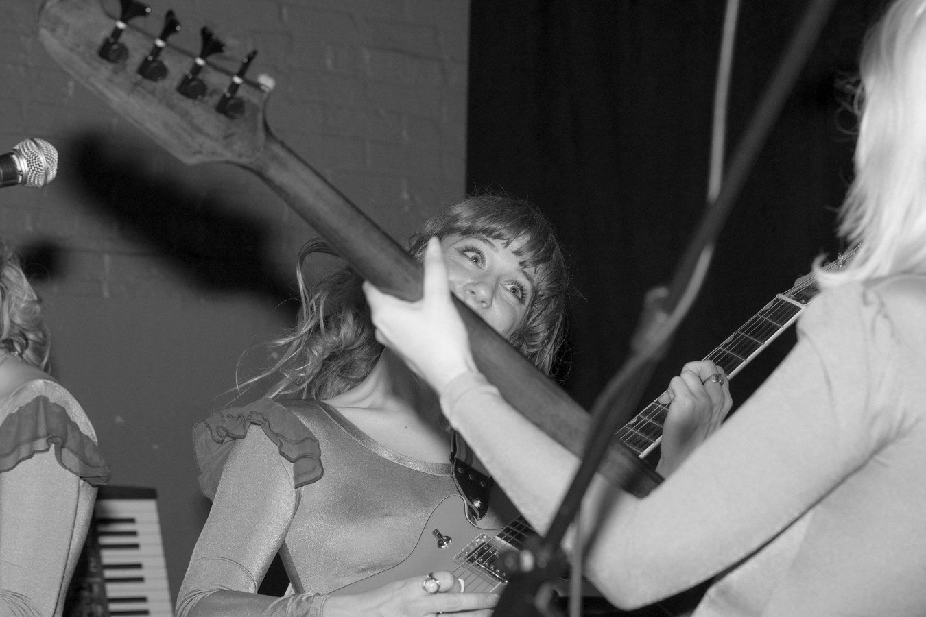 knee-his burlington bw-205.jpg