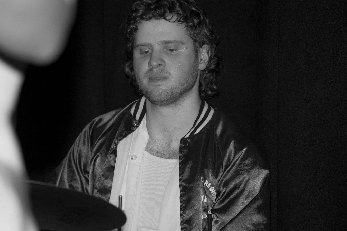 knee-his burlington bw-208.jpg