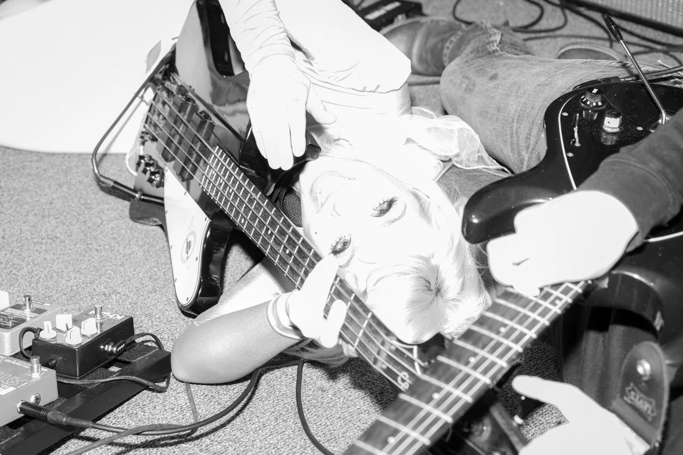 knee-his burlington bw-213.jpg