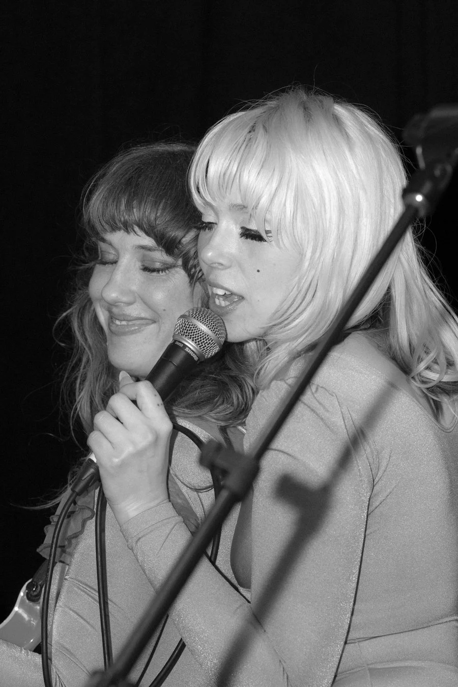 knee-his burlington bw-219.jpg