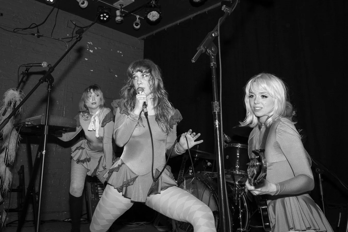 knee-his burlington bw-253.jpg