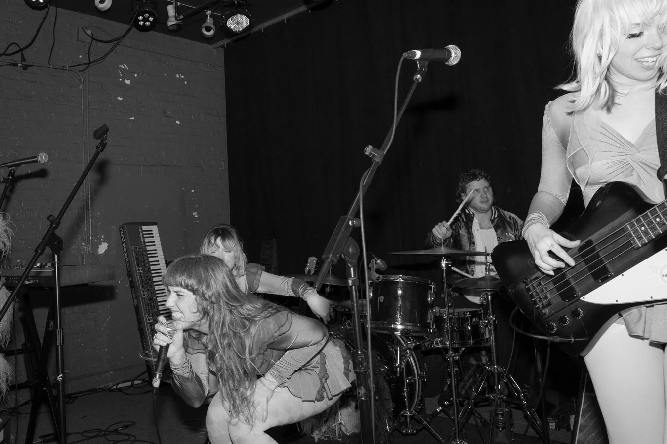 knee-his burlington bw-263.jpg