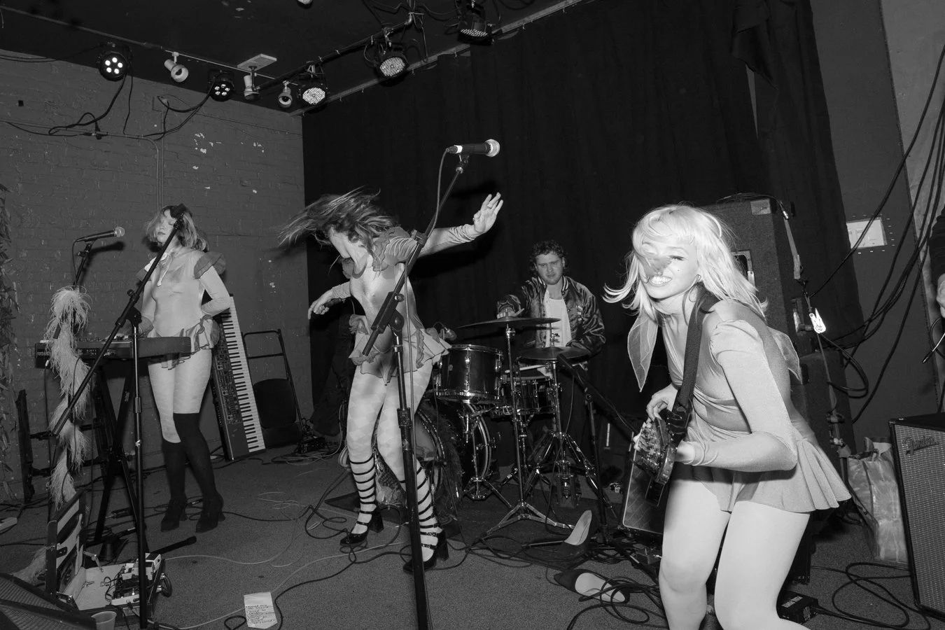 knee-his burlington bw-270.jpg