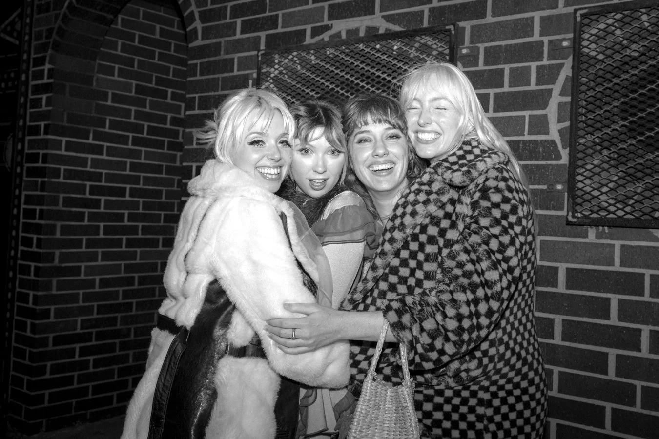 knee-his burlington bw-287.jpg