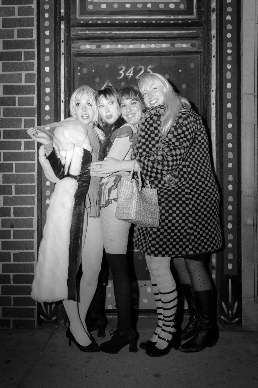 knee-his burlington bw-291.jpg