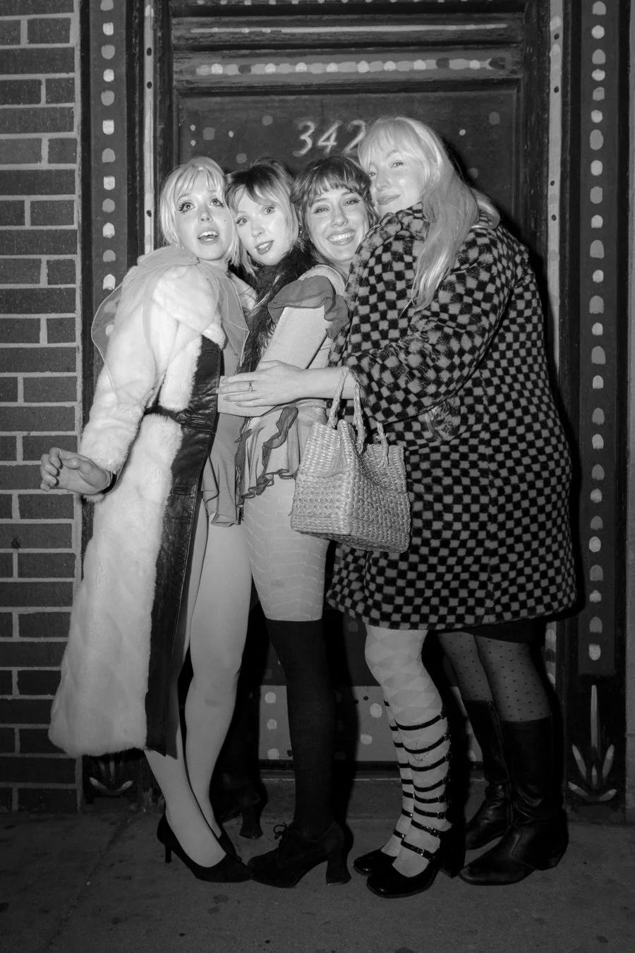 knee-his burlington bw-292.jpg