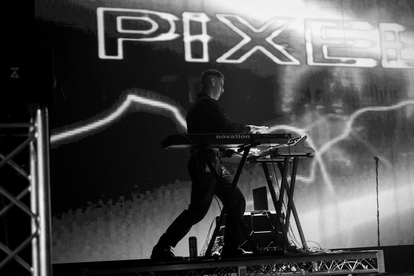 pixel grip SS bw-55.jpg