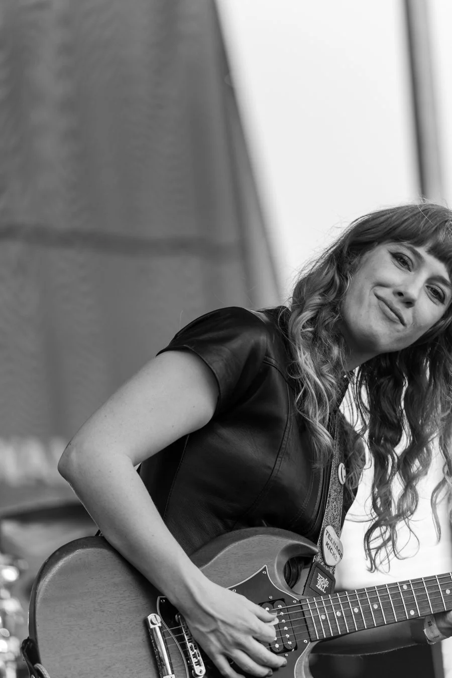 knee-his moto BW -94.jpg