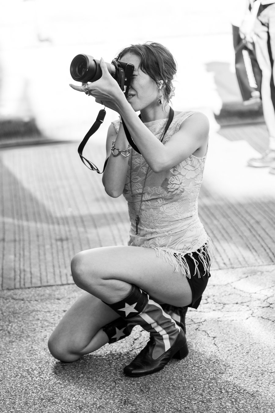 knee-his moto BW -123.jpg