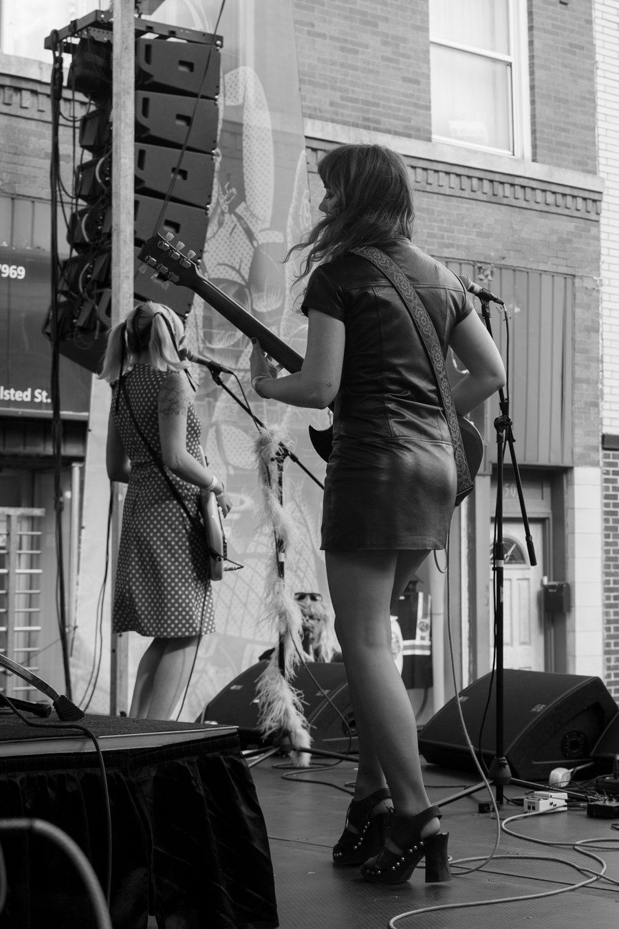 knee-his moto '26 victoria bw -10.jpg