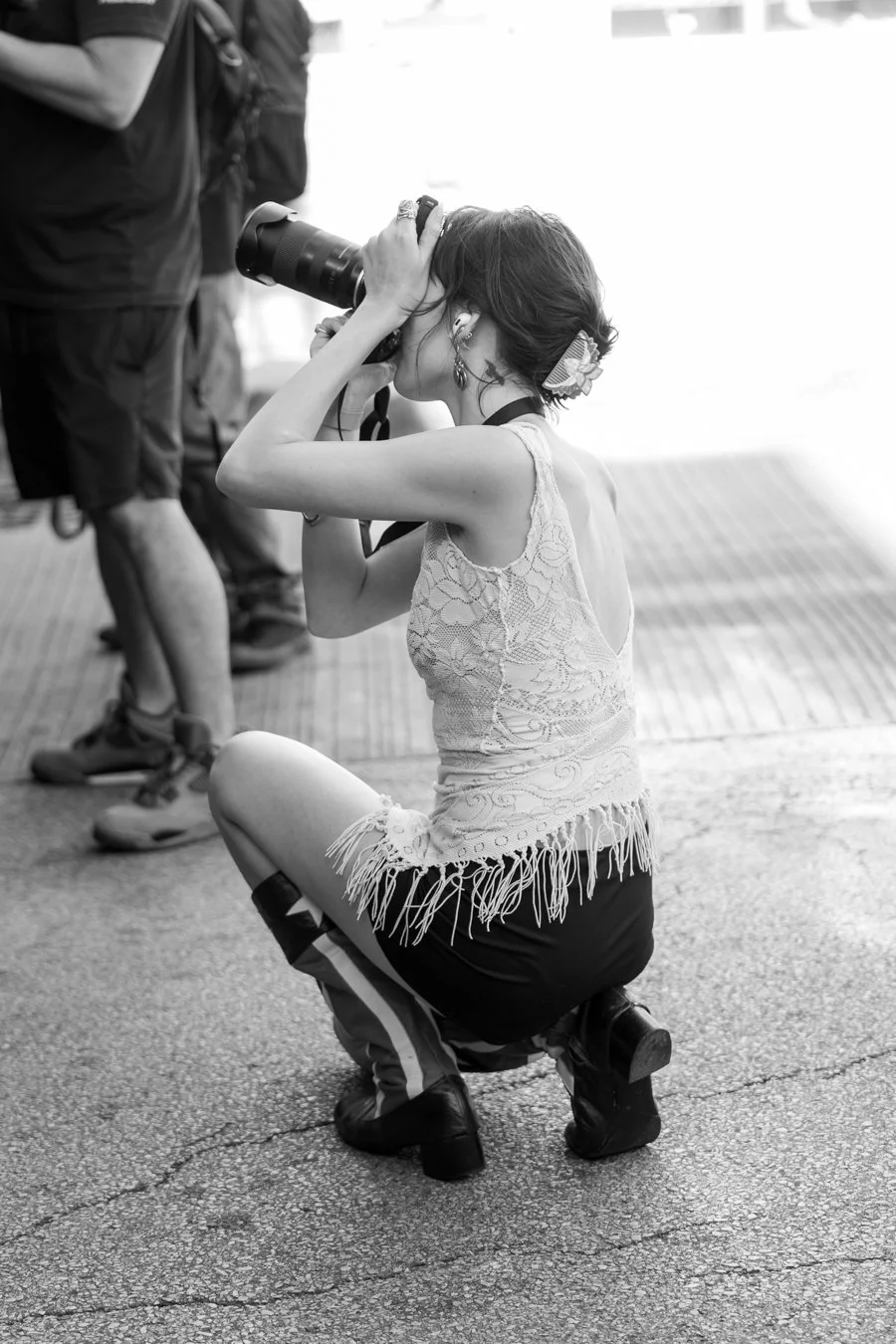 knee-his moto '26 victoria bw -36.jpg