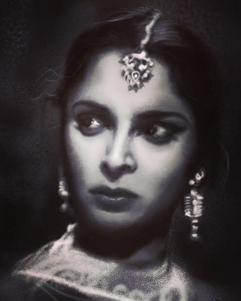 Cloudy, drowsy day, and I'm immediately drawn towards the perfection of Waheeda Rehman. Perhaps it's the elegance, an old-fashioned motif that belongs only to yesterday. Perhaps it's memories of watching films draped in monsoon mist, and the dance of