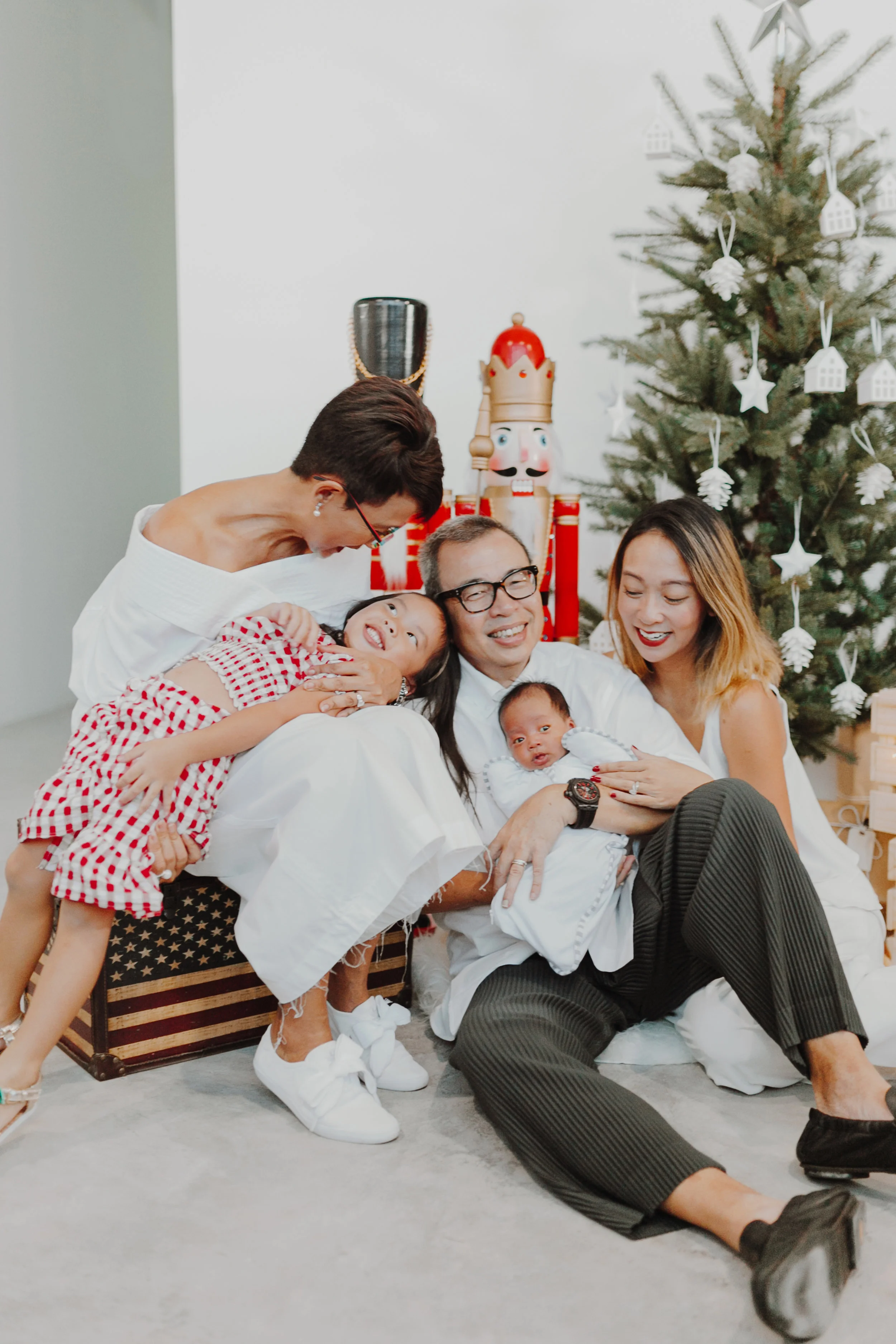 CHARMAINE_XMASSHOOT (49 of 49).jpg