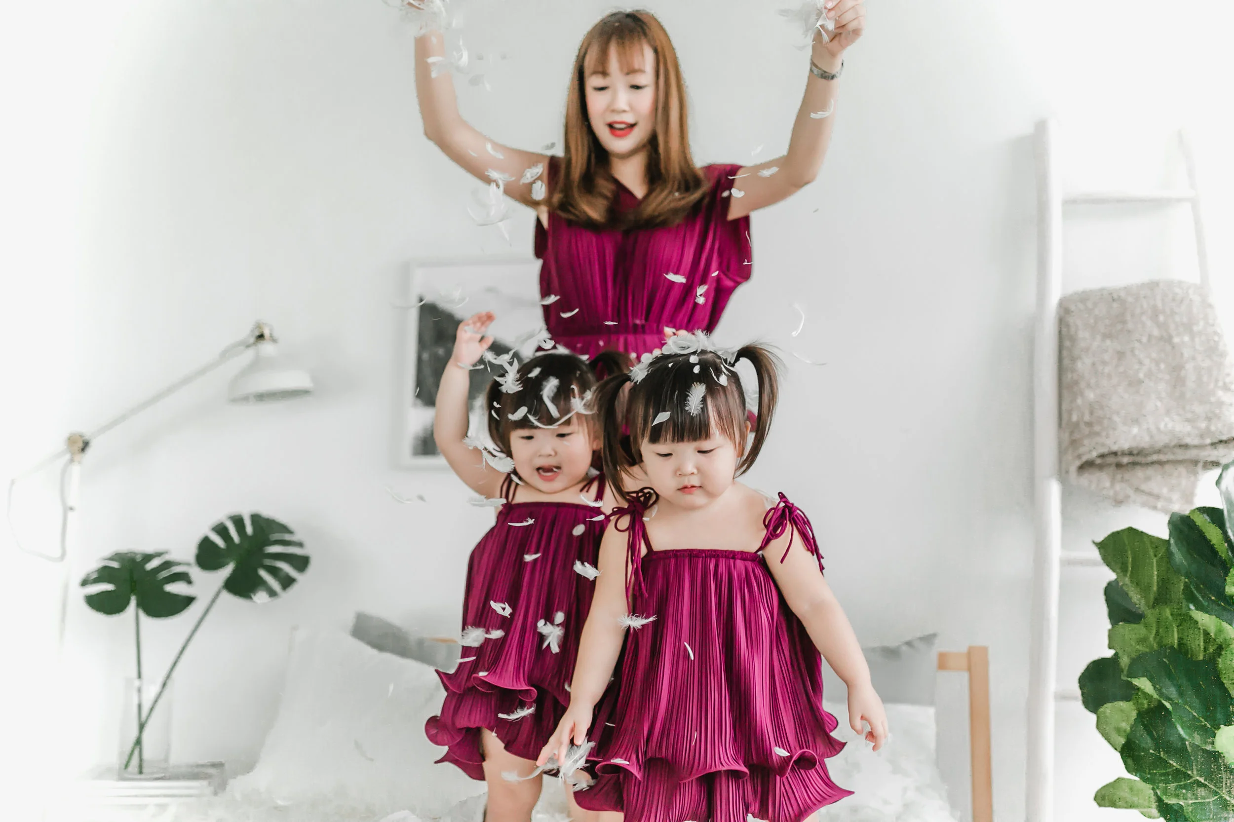 LEIALAUREN_PILLOWFIGHT-37.jpg