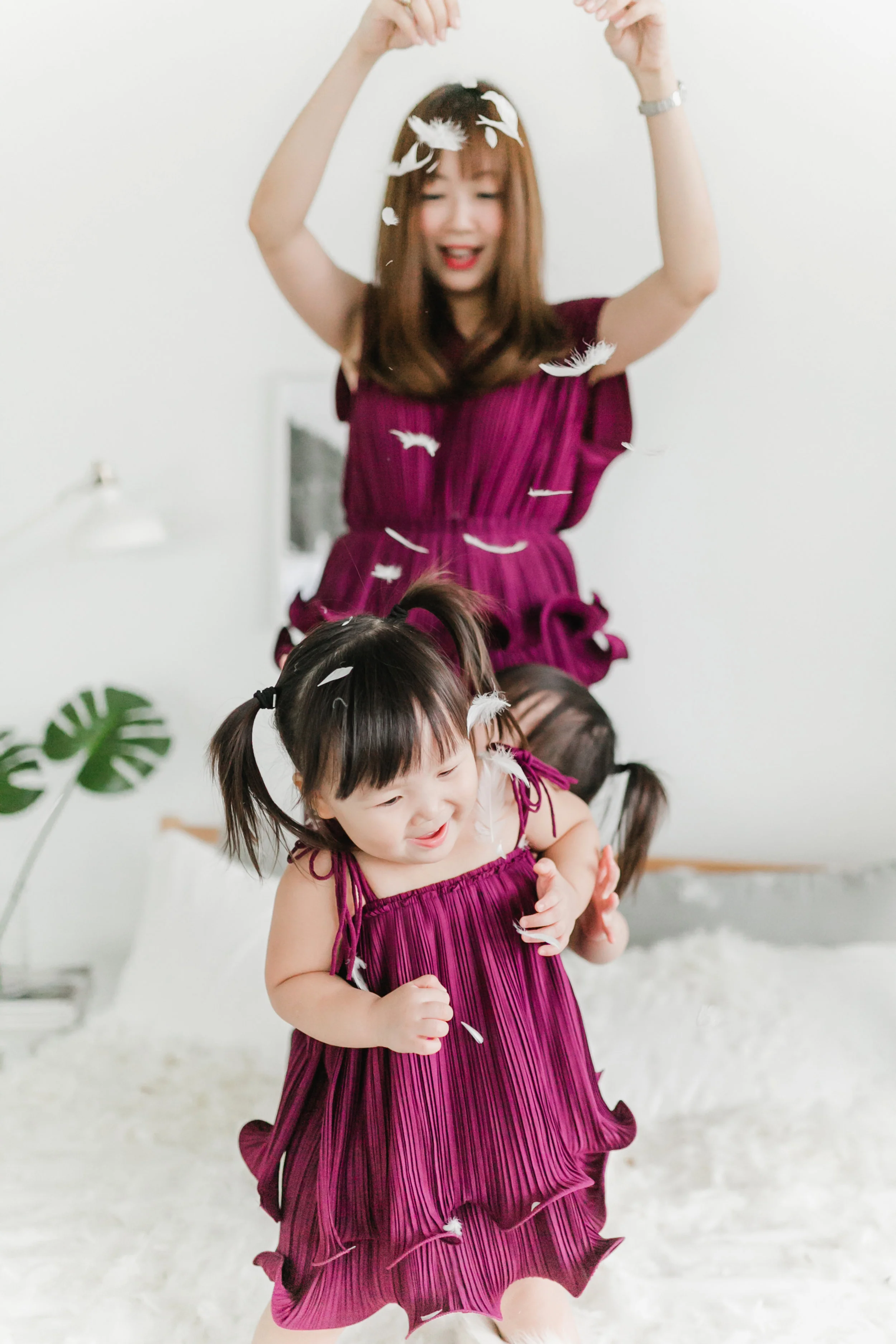 LEIALAUREN_PILLOWFIGHT-28.jpg