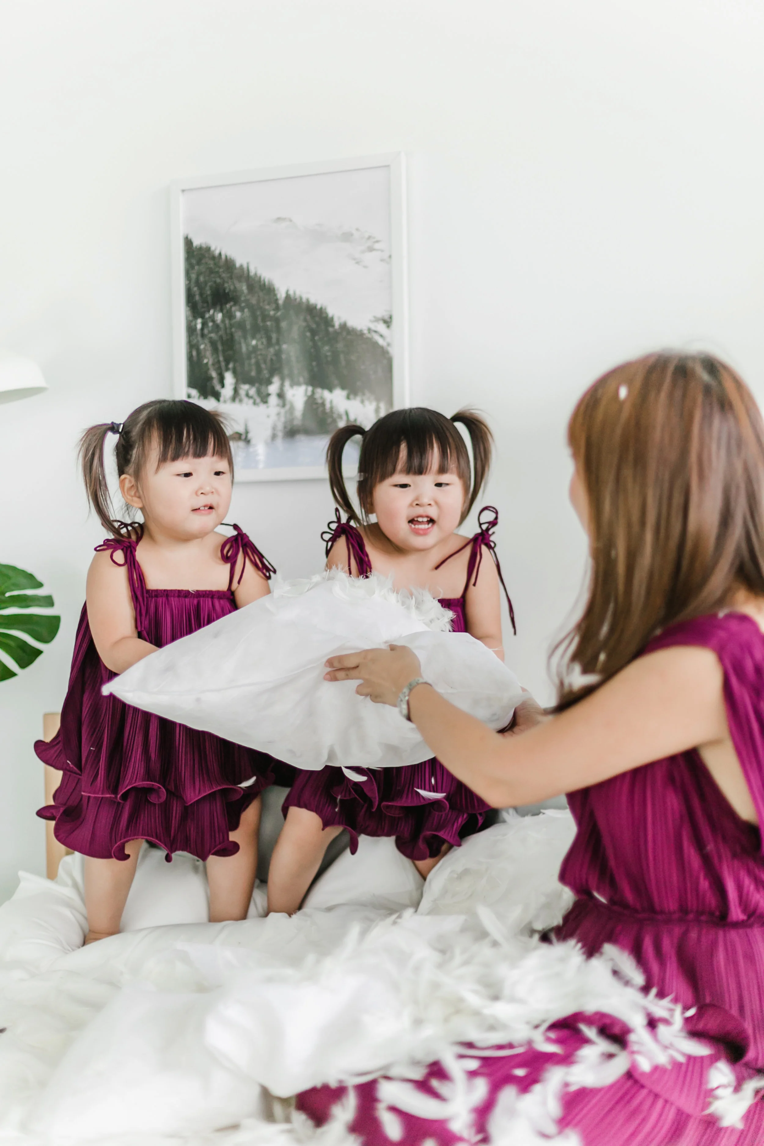 LEIALAUREN_PILLOWFIGHT-1.jpg