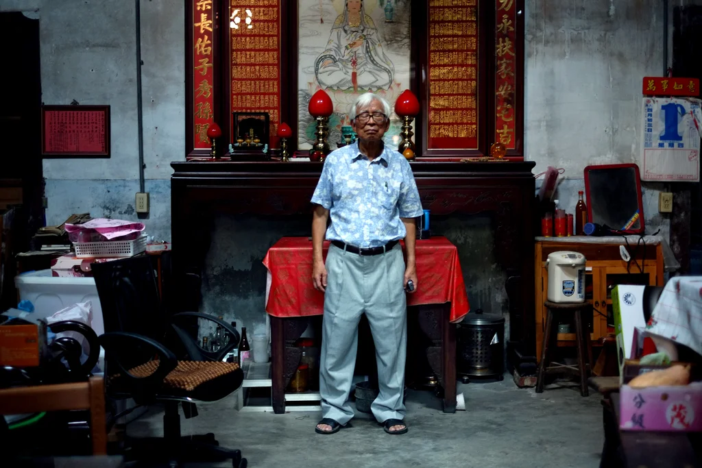 Lin Zhi-Cheng the owner of a Chinese medicinal herbs shop 林志成