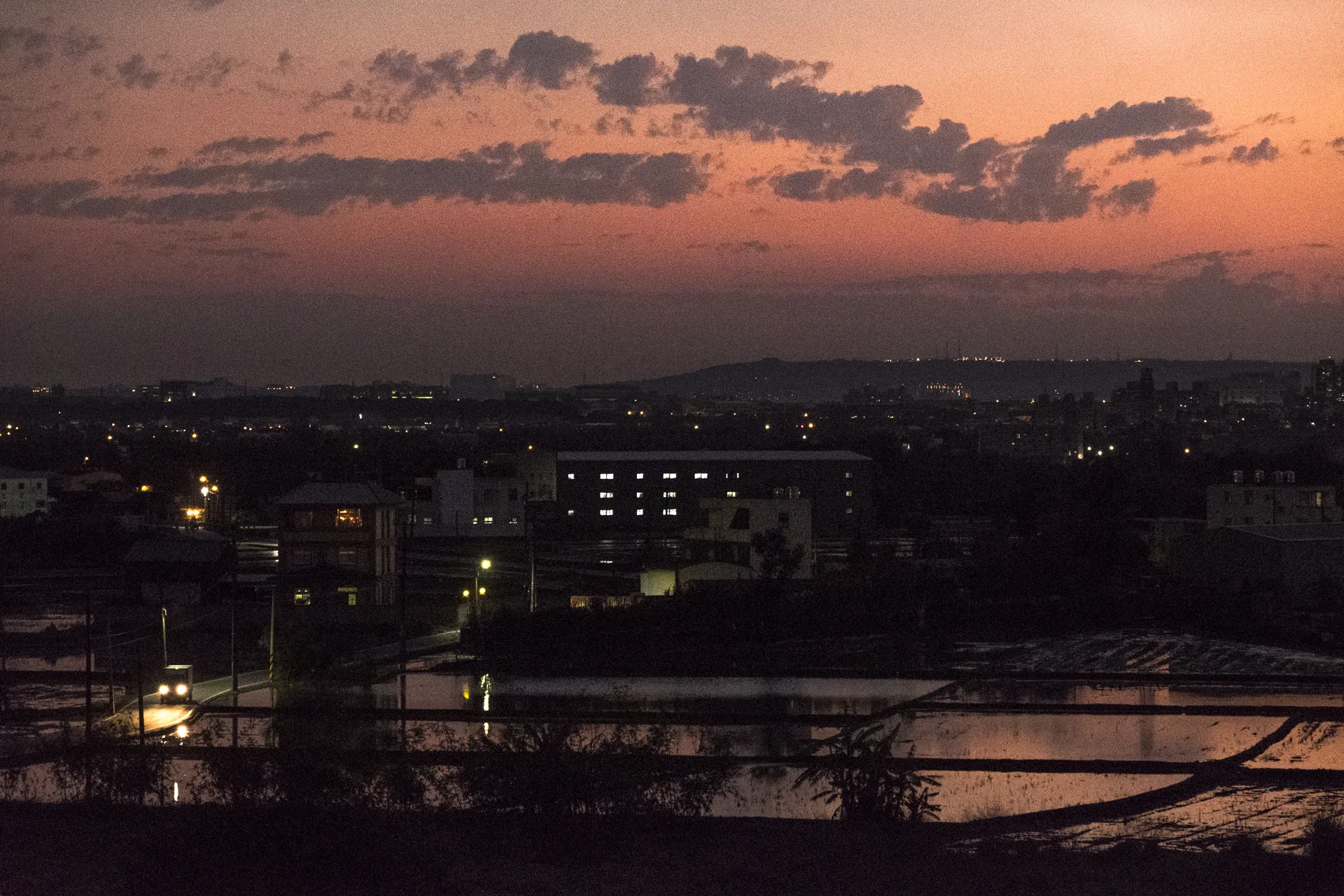 How to describe the dusk of my hometown, Taoyuan, Taiwan