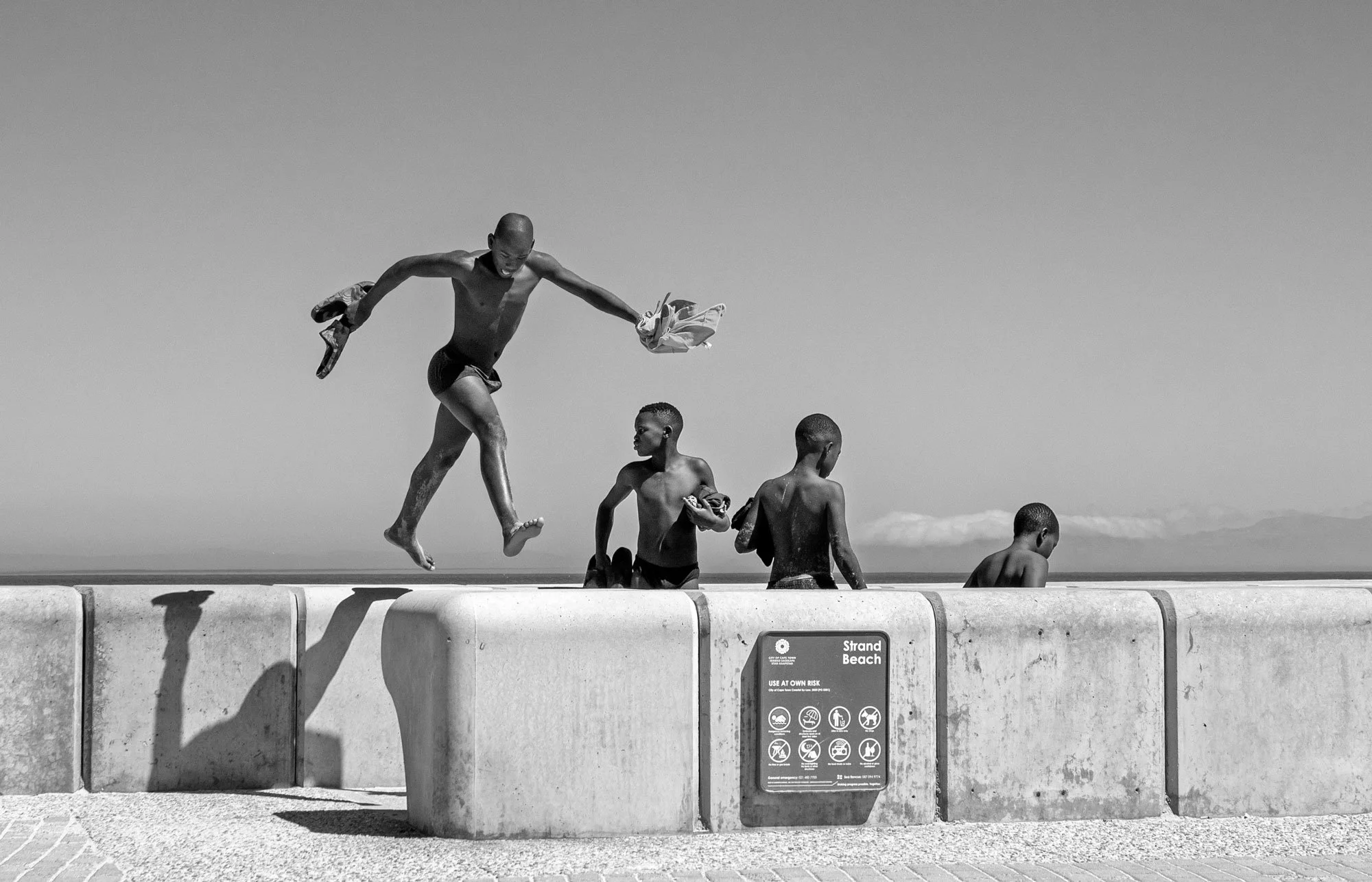 street-leapbnw.jpg