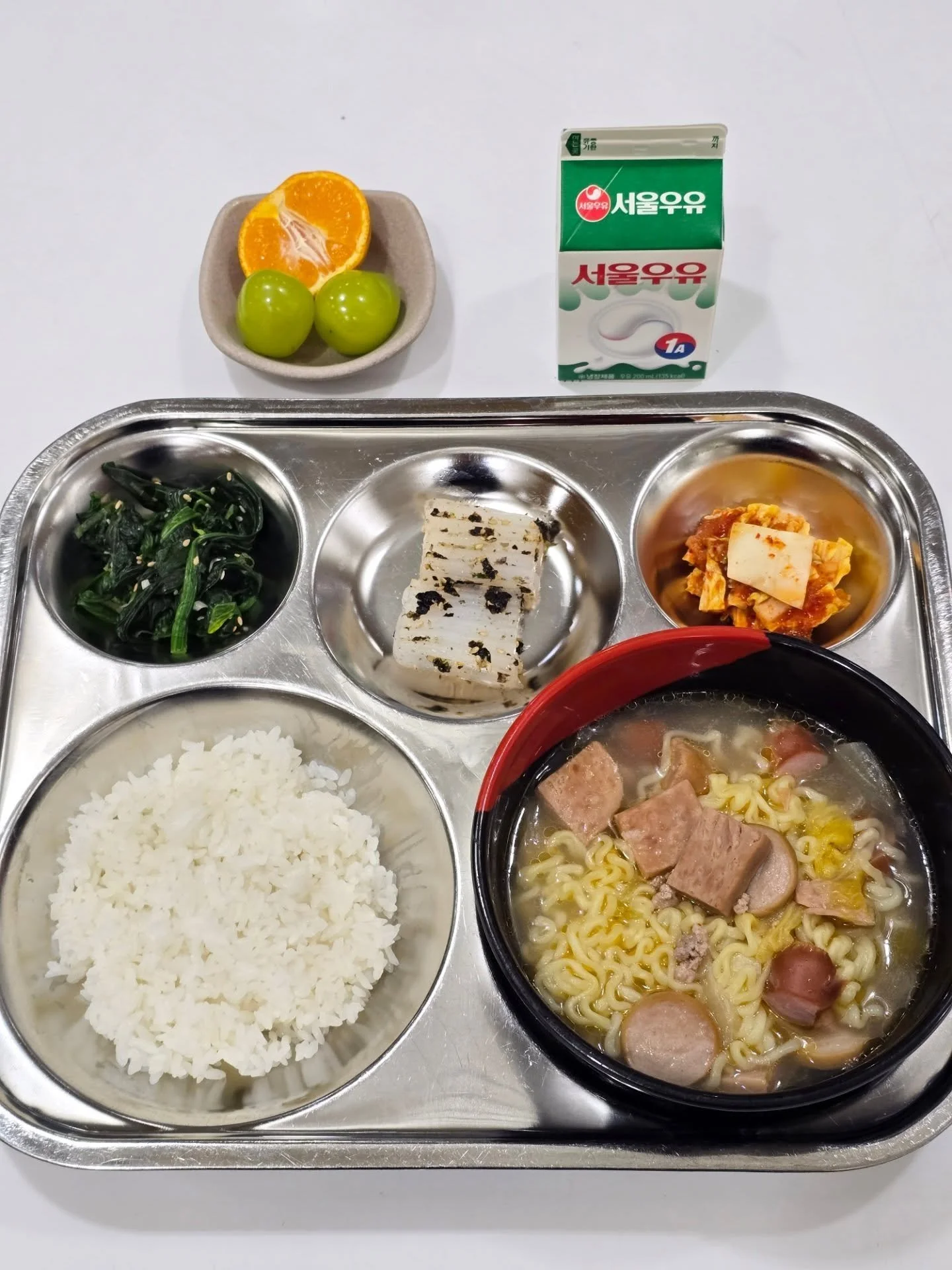 2026.02.06
Korean
Army Soup - 안 매운 부대찌개 
White Rice - 흰밥
Seasoned Spinach - 시금치 나물
Mung Bean Jelly Salad - 청포묵 무침 
Kimchi - 김치 
Fruit
Milk 

International
General Tso's Chicken
White Rice
Steamed Broccoli
Egg Drop Soup
Fruit
Milk